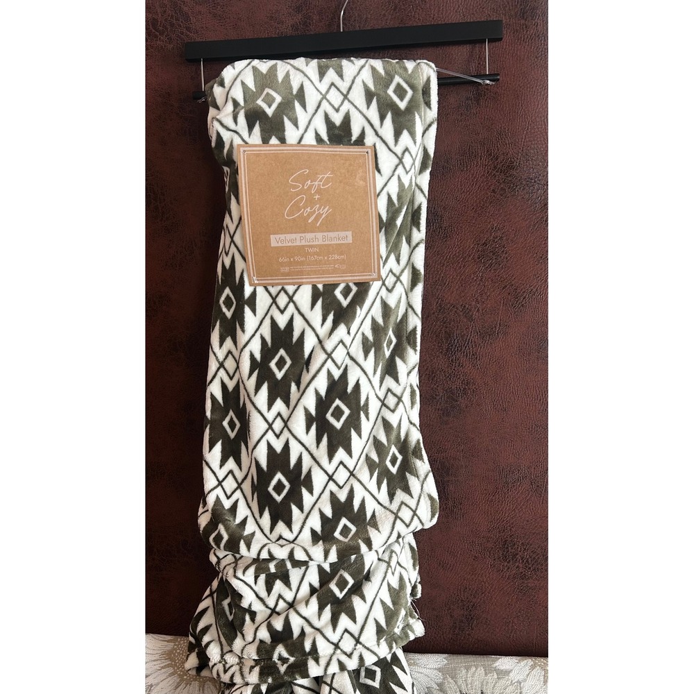 Soft & Cozy Velvet Plush Blanket Twin Southwestern Geometric Olive Green Cream